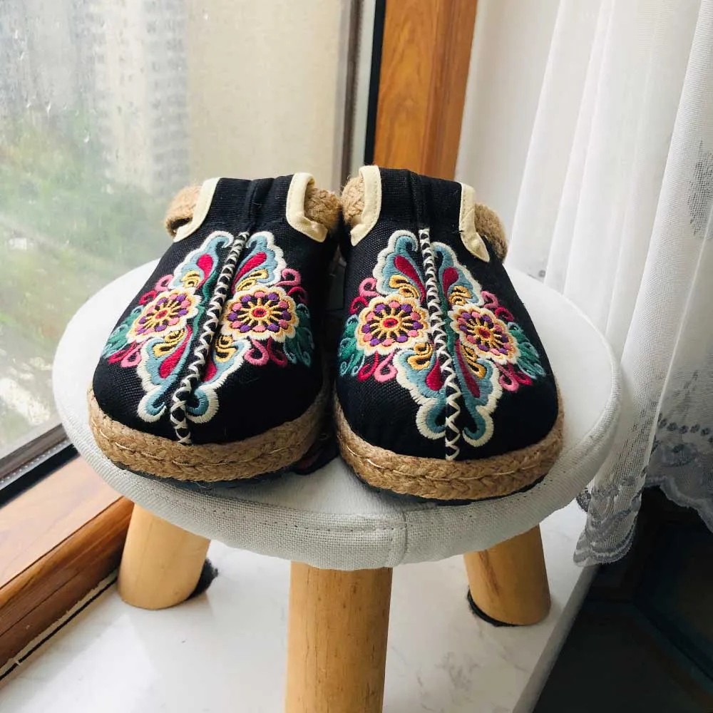 Asian Embroidery Hemp & Cotton Loafers